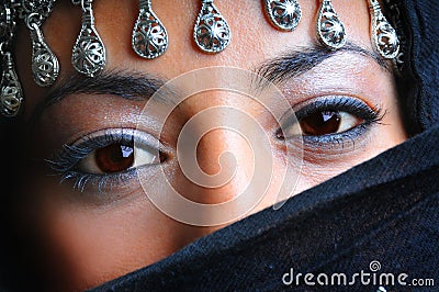 Arab Girls on Beautiful Arab Women  Click Image To Zoom