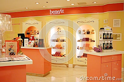 Makeup Stores on Cosmetics Store  Benefit  In A Department Store