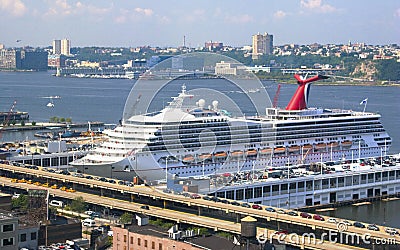 cruise ship docking