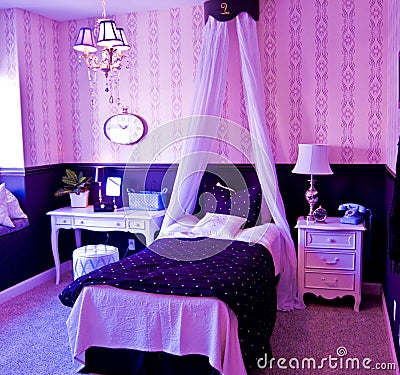 Royalty Free Stock Photos: Luxury bedroom interior. Ima