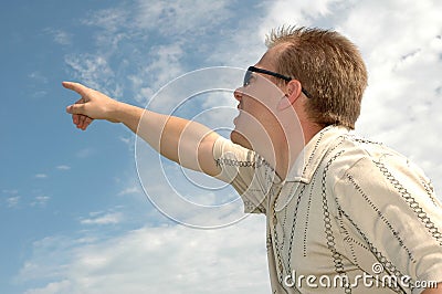 man-pointing-to-the-sky-thumb782582.jpg
