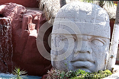 Mayan Architecture on Mayan Statue 2 Stock Photos   Image  802333