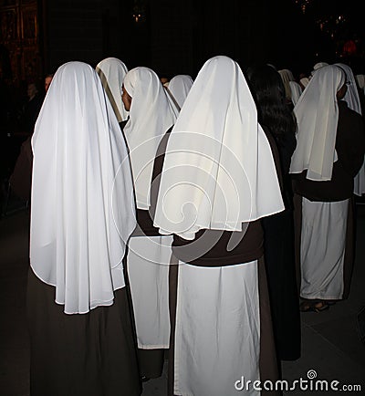 missionary-nuns-waiting-inside-the-cathe