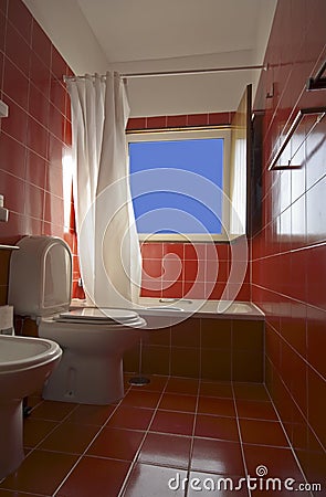 red-tiled-bathroom-thumb43913%38%30.jpg