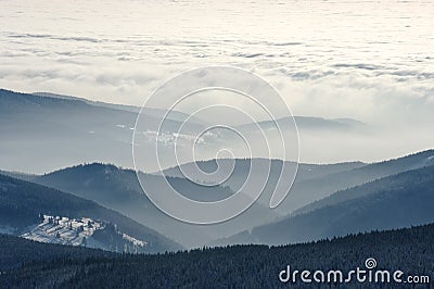 [Obrazek: sea-of-clouds-thumb17716540.jpg]