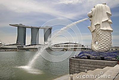 Merlion Singapore Picture on Singapore Merlion Statue  Click Image To Zoom
