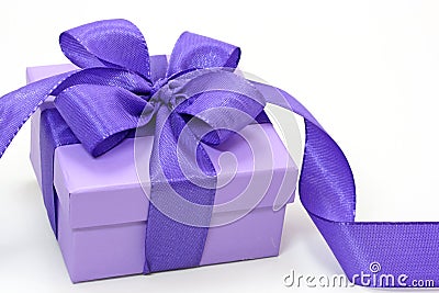 violet-gift-box-thumb3000388.jpg