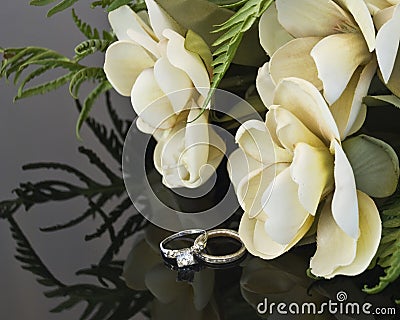 Free Wedding Flowers on Home   Royalty Free Stock Photo  Wedding Flowers And Wedding Rings