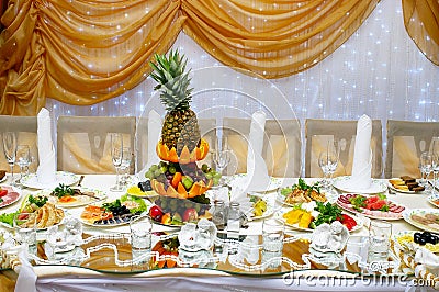 Wedding Reception Foods on Wedding Reception Table With Food  Click Image To Zoom